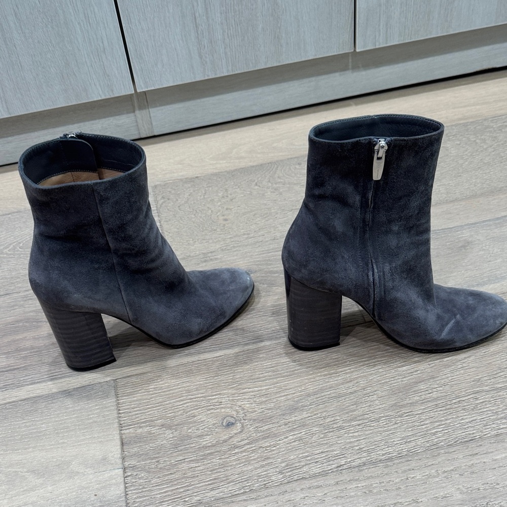 Giavanto Rossi grey suede booties